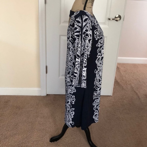 Dress - Picture 2 of 7